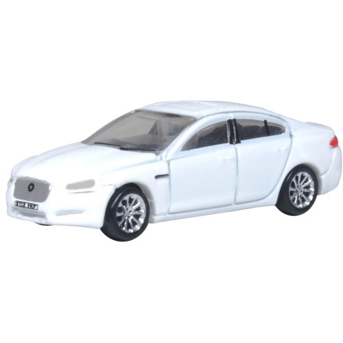 Jaguar XF - Polaris White (1:148)