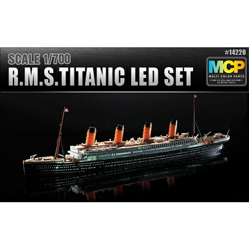 Academy 1:700 Maritime Kit - R.M.S. Titanic MCP Ship + LED Set